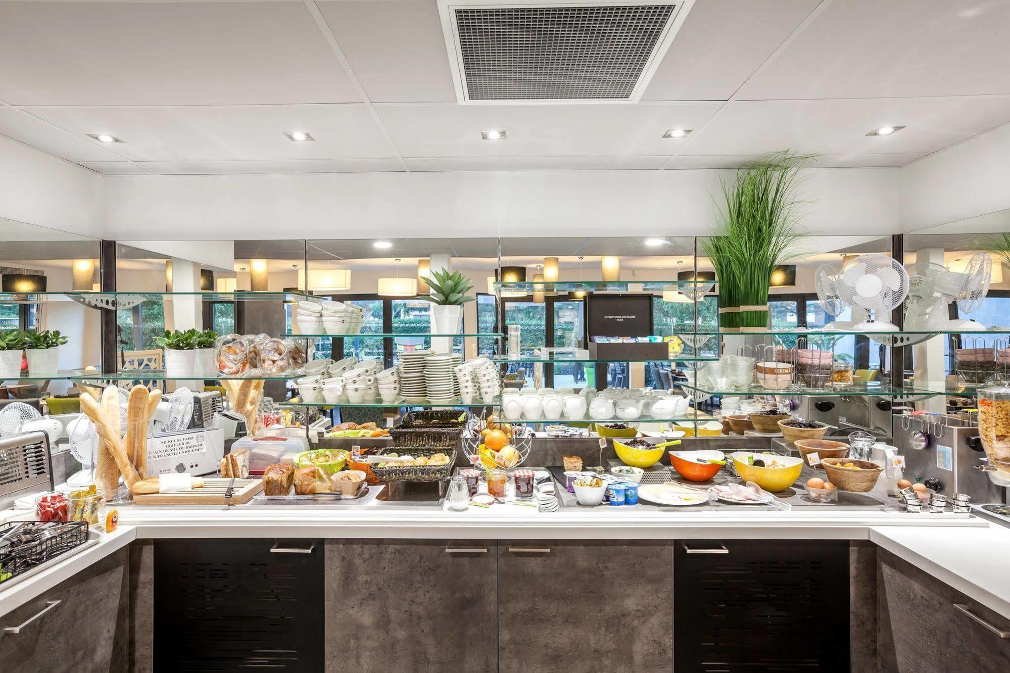 גרדיניון Logis Hotel Restaurant & Spa Au Comte D'Ornon מראה חיצוני תמונה