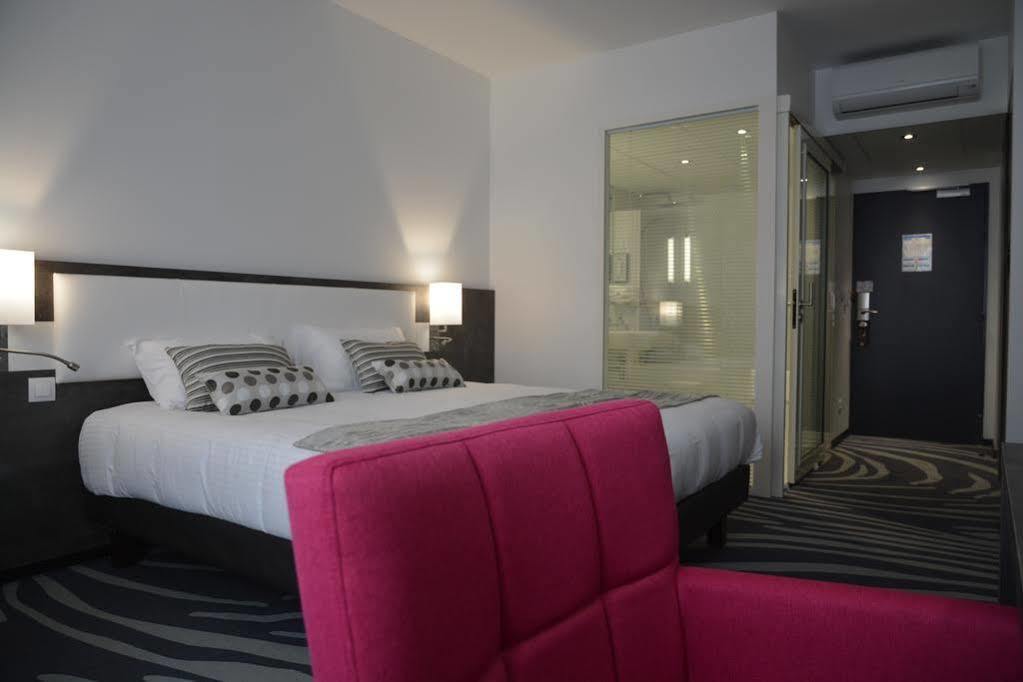 גרדיניון Logis Hotel Restaurant & Spa Au Comte D'Ornon מראה חיצוני תמונה